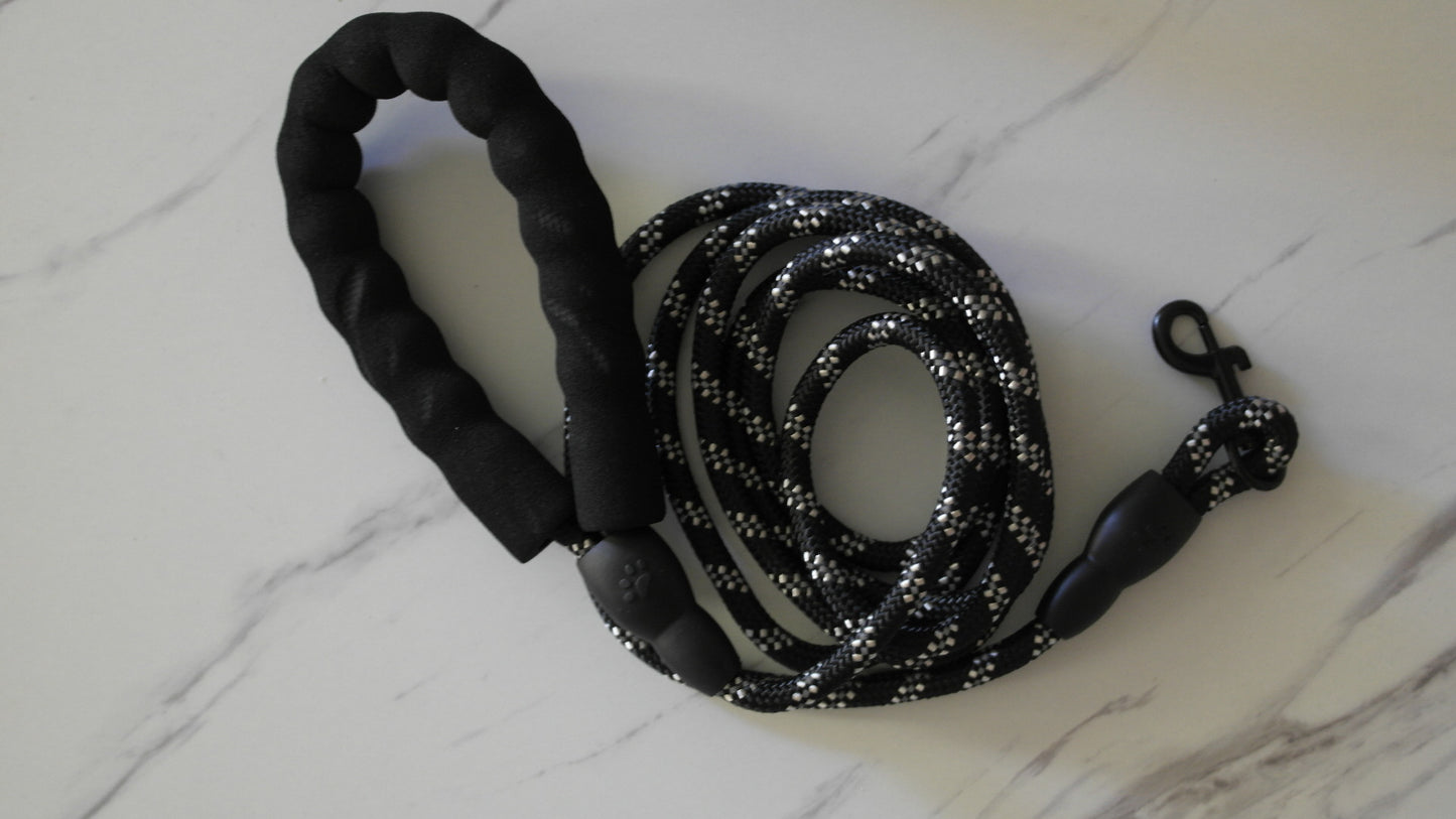 Soft grip dog leashes